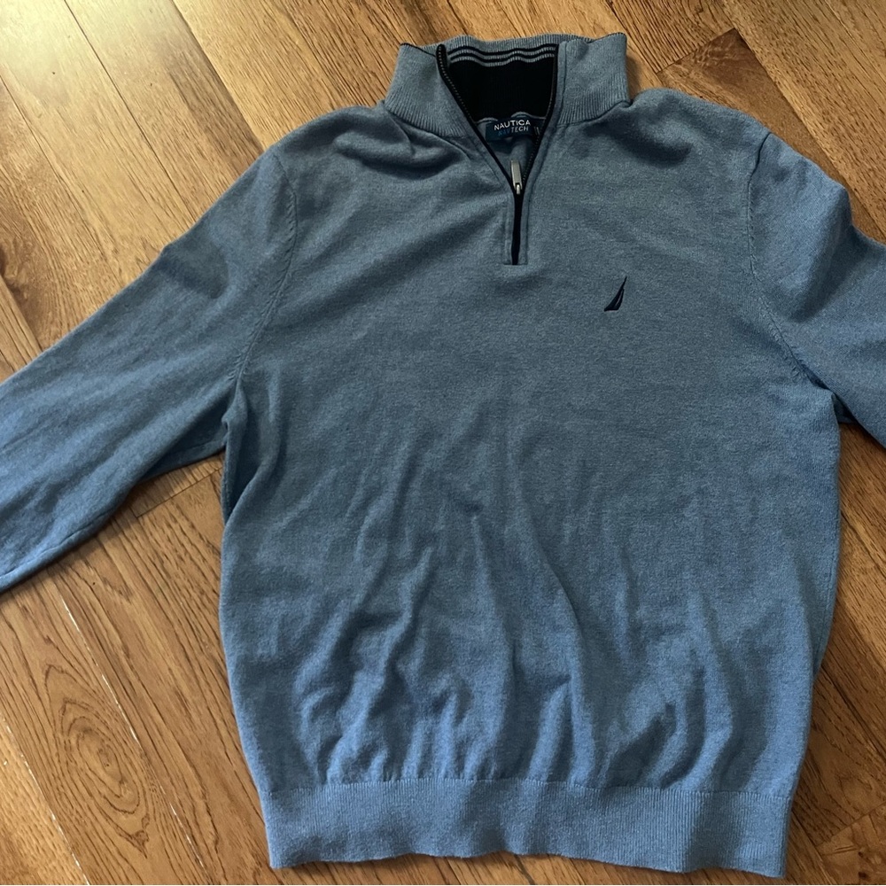 1/4 zip pullover. Men size M